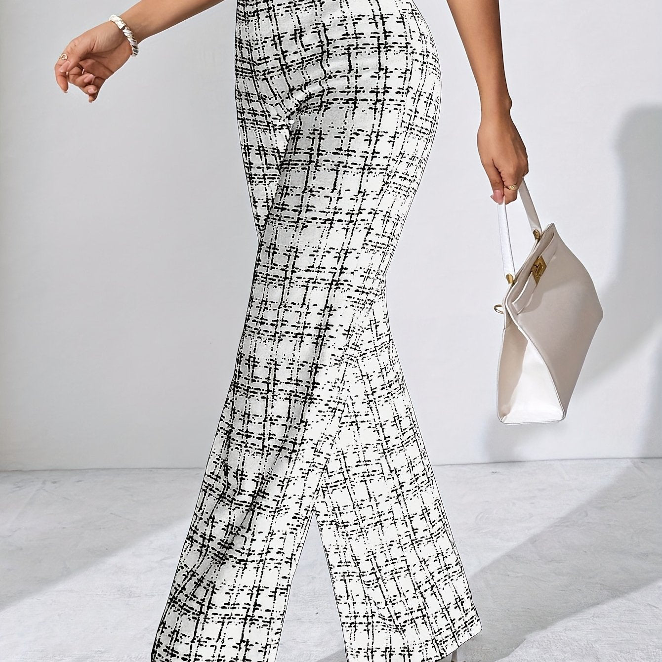 Geruite™ | Naisten Musta-valkoinen Ruudullinen Flared Housut