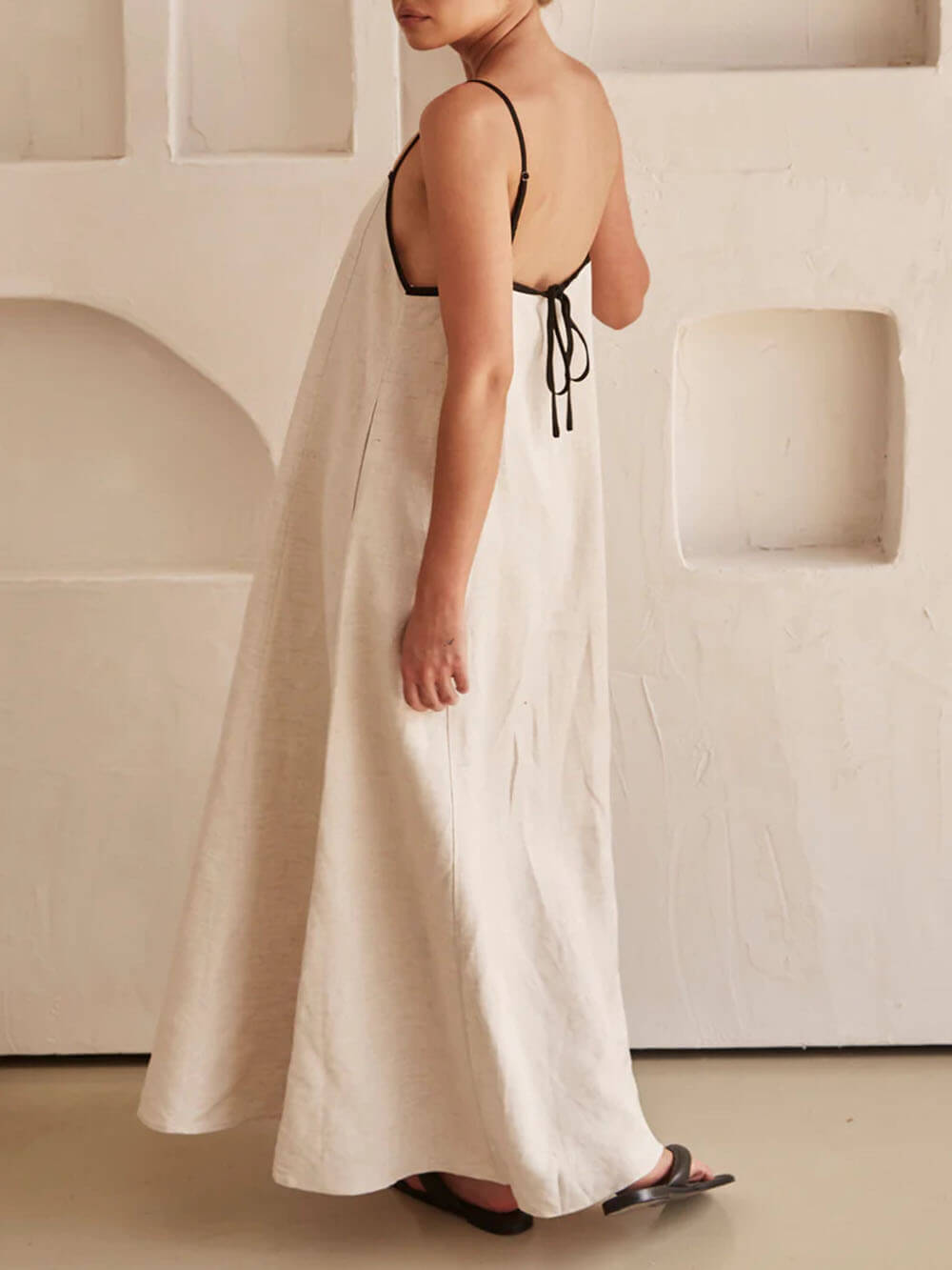 Leticia | Tyylikäs lomatyylinen mekko